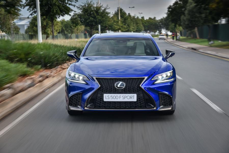  Lexus LS500 F-Sport 2019 года  (ZA) (фото 32 из 40)